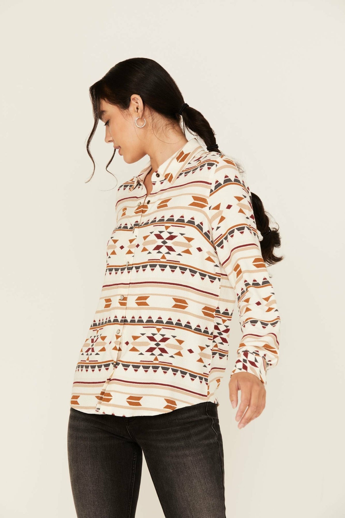 Idyllwind Women | Maplegrove Featherlight Southwestern Print Long Sleeve Pearl Snap Western Shirt
