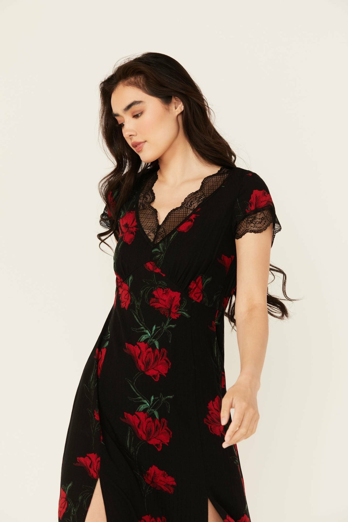 Idyllwind Women | Rosely Floral Print Lace Trim Midi Dress