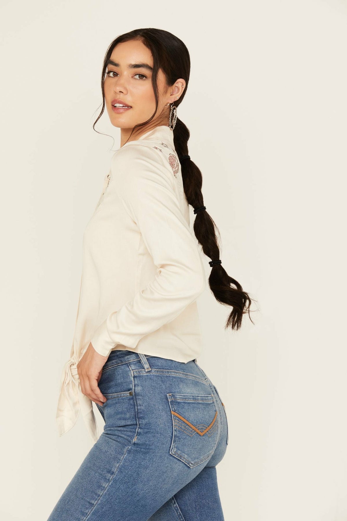 Idyllwind Women | Jessamin Embellished Long Sleeve Tie-Front Snap Western Shirt