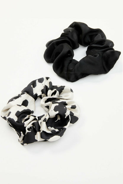 Idyllwind Women | Palmetto Cow Print Oversized Scrunchie Set - 2 Piece