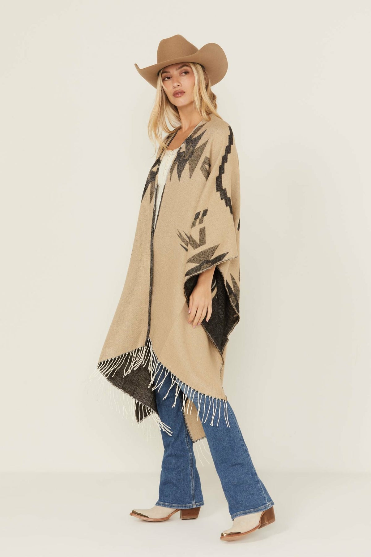 Idyllwind Women | Waterford Southwestern Print Reversible Fringe Shawl