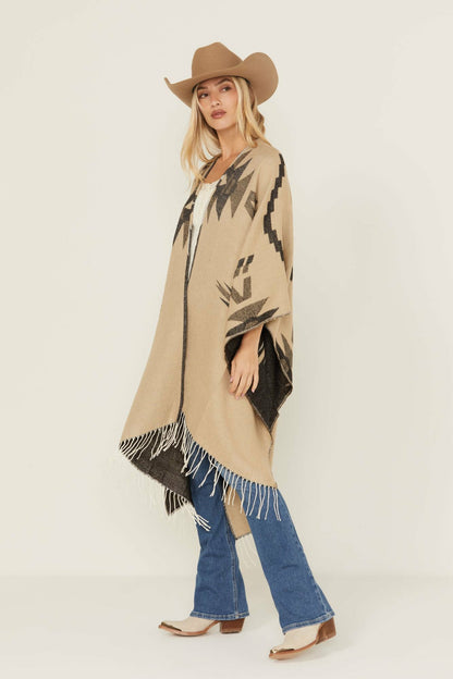 Idyllwind Women | Waterford Southwestern Print Reversible Fringe Shawl