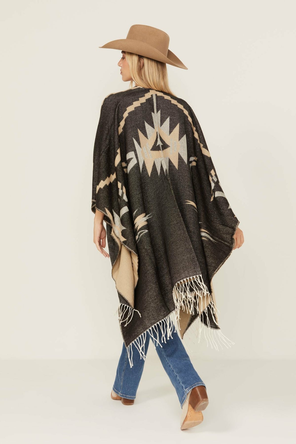 Idyllwind Women | Waterford Southwestern Print Reversible Fringe Shawl