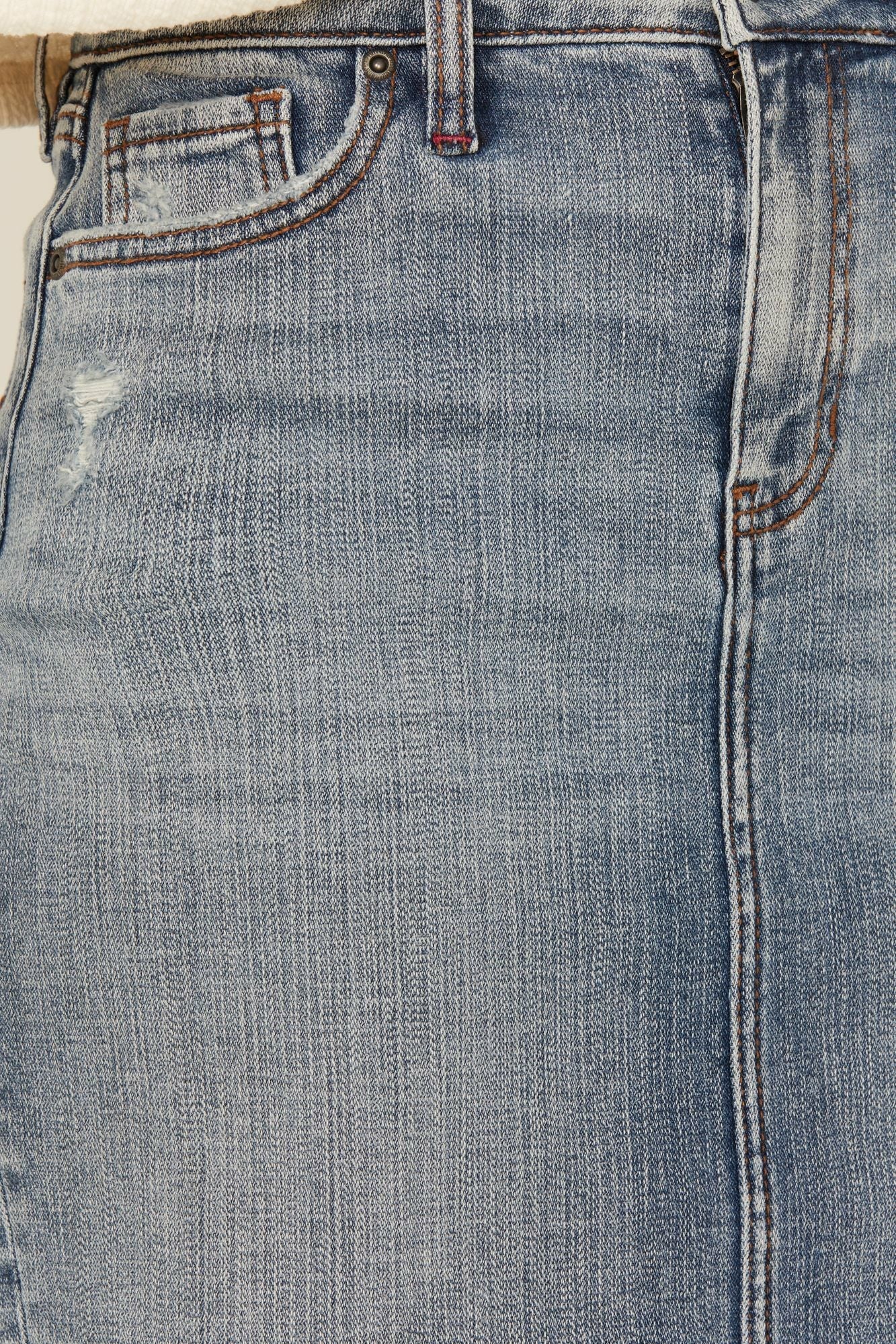 Idyllwind Women | Ivywood Medium Wash Super Stretch Denim Mini Skirt