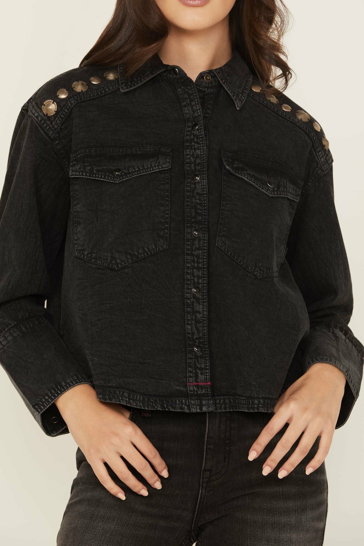 Idyllwind Women | Concho Embellished Long Sleeve Snap Western Shirt