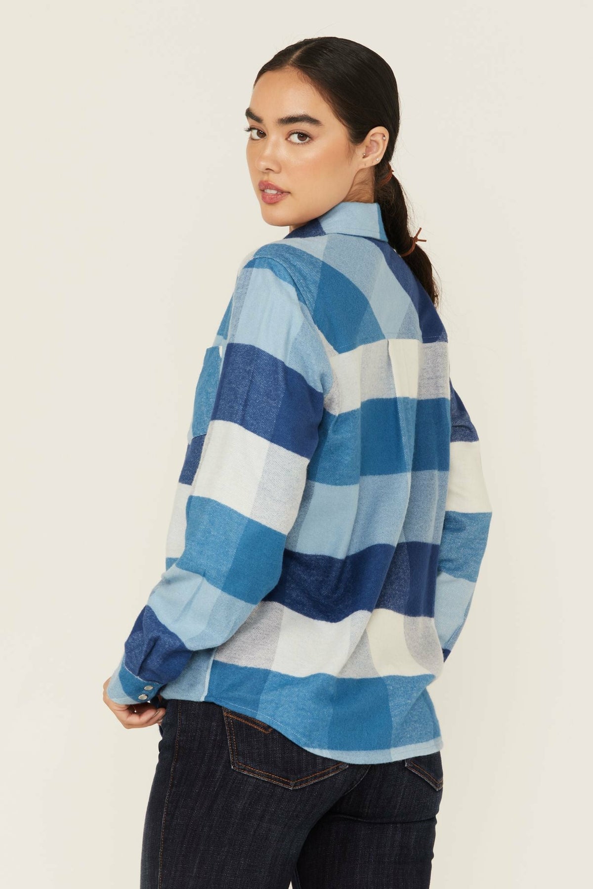 Idyllwind Women | Plaid Print Long Sleeve Snap Flannel Shirt