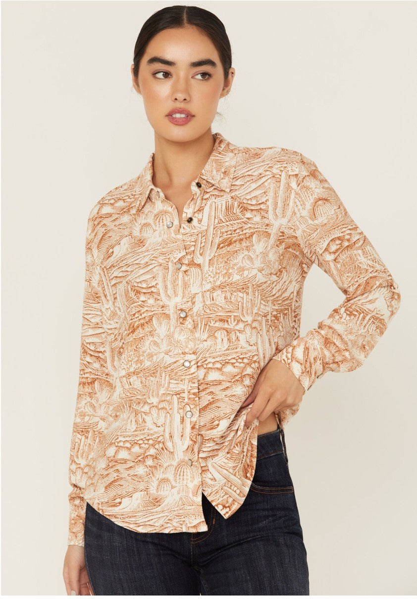 Idyllwind Women | Rockwall Conversation Print Feather Light Long Sleeve Pearl Snap Western Shirt