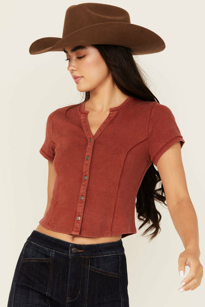 Idyllwind Women | Solid Short Sleeve Button-Down Cropped Tee