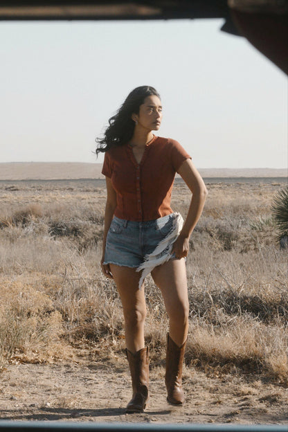 Idyllwind Women | Solid Short Sleeve Button-Down Cropped Tee