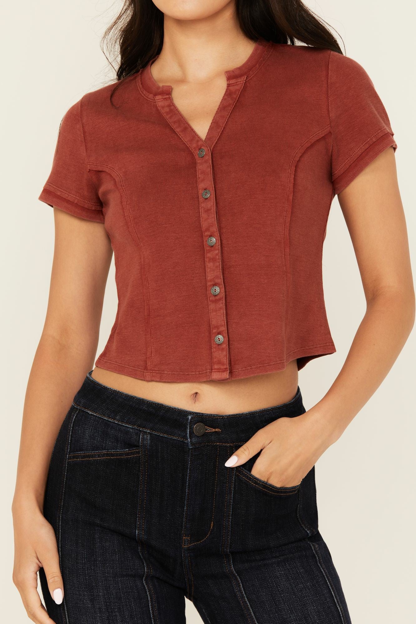 Idyllwind Women | Solid Short Sleeve Button-Down Cropped Tee