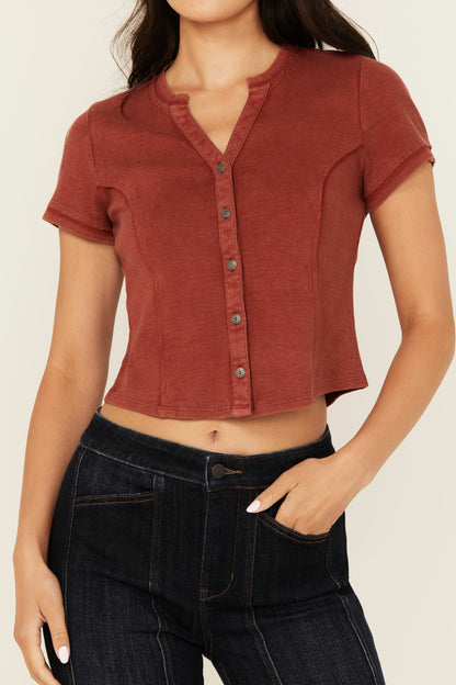 Idyllwind Women | Solid Short Sleeve Button-Down Cropped Tee