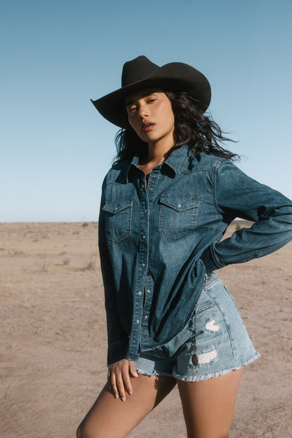 Idyllwind Women | Abbott Dark Wash Chambray Long Sleeve Snap Western Shirt
