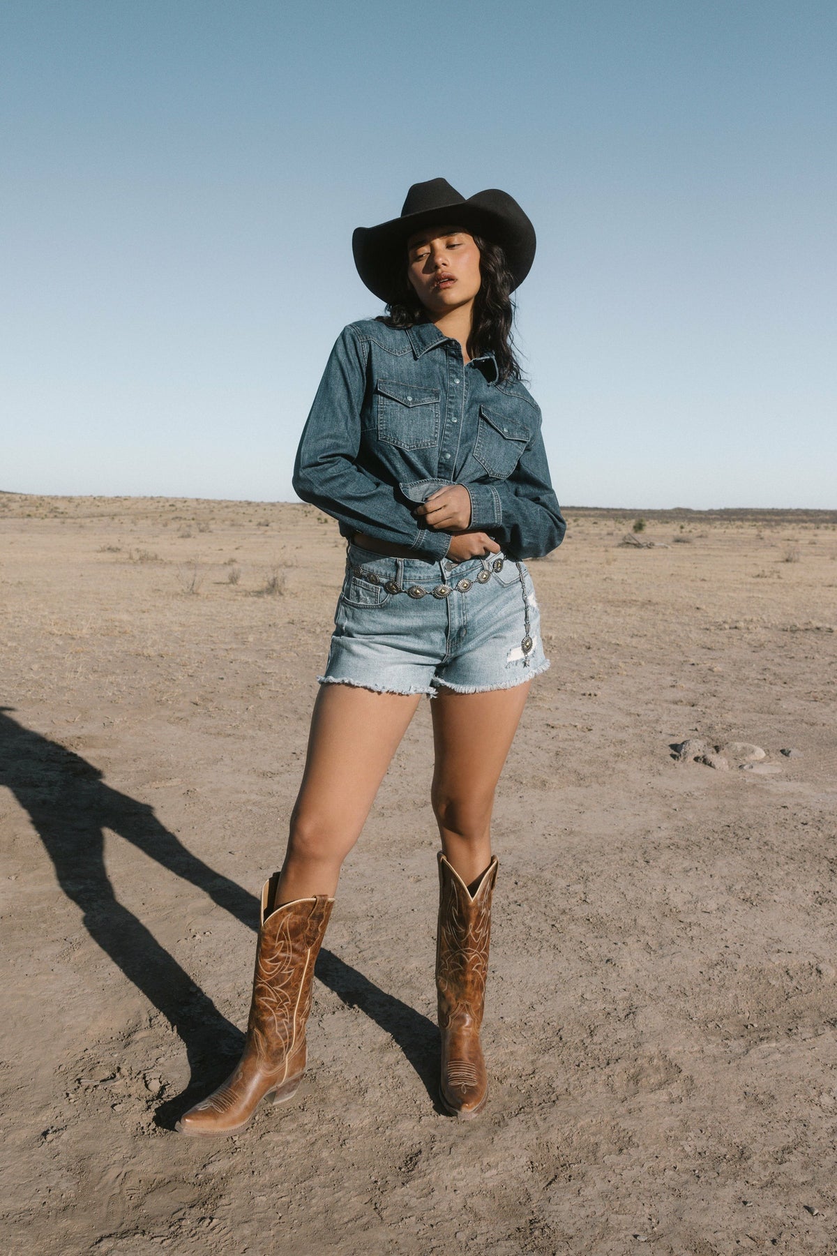 Idyllwind Women | Abbott Dark Wash Chambray Long Sleeve Snap Western Shirt
