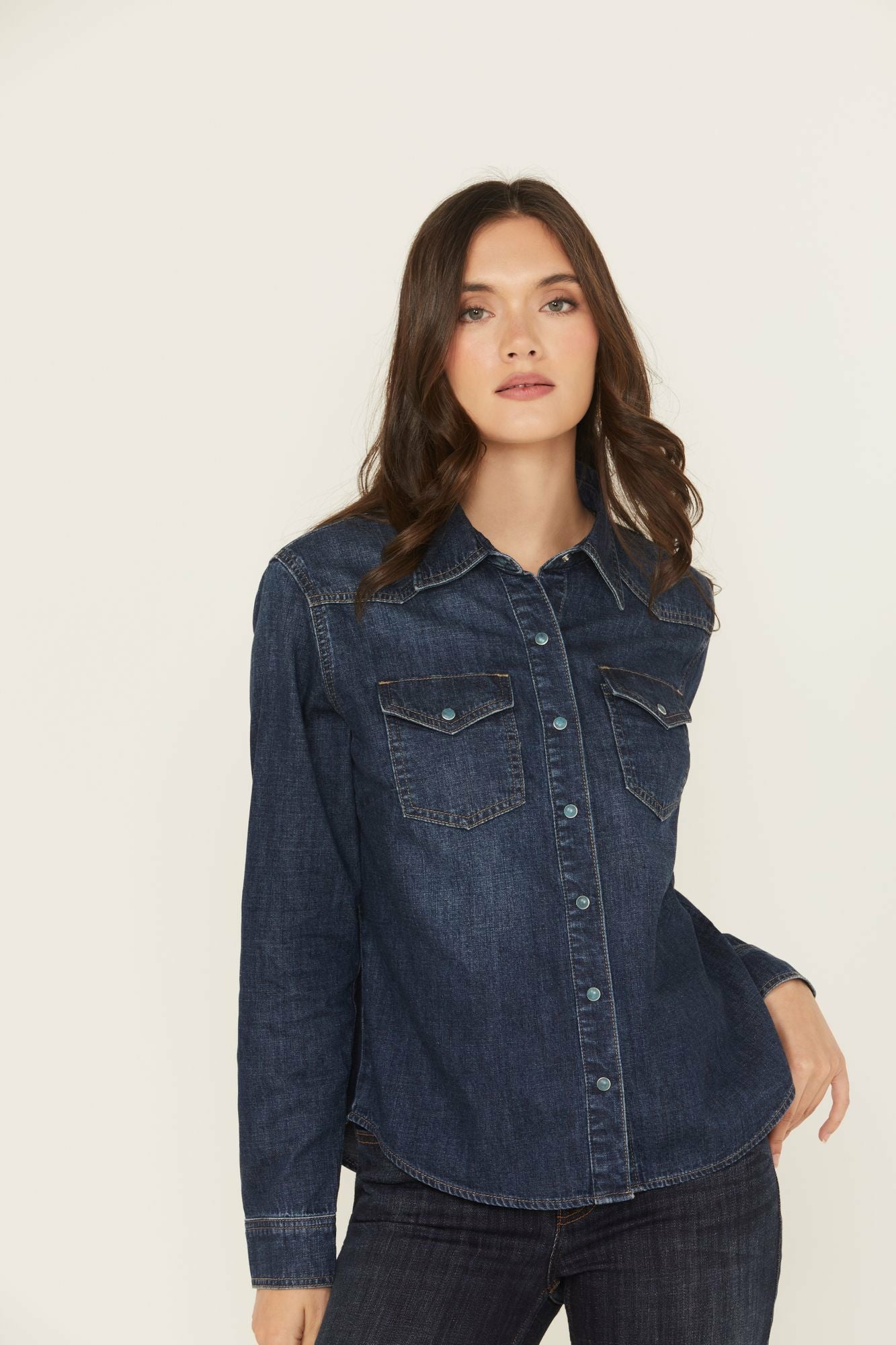Idyllwind Women | Abbott Dark Wash Chambray Long Sleeve Snap Western Shirt
