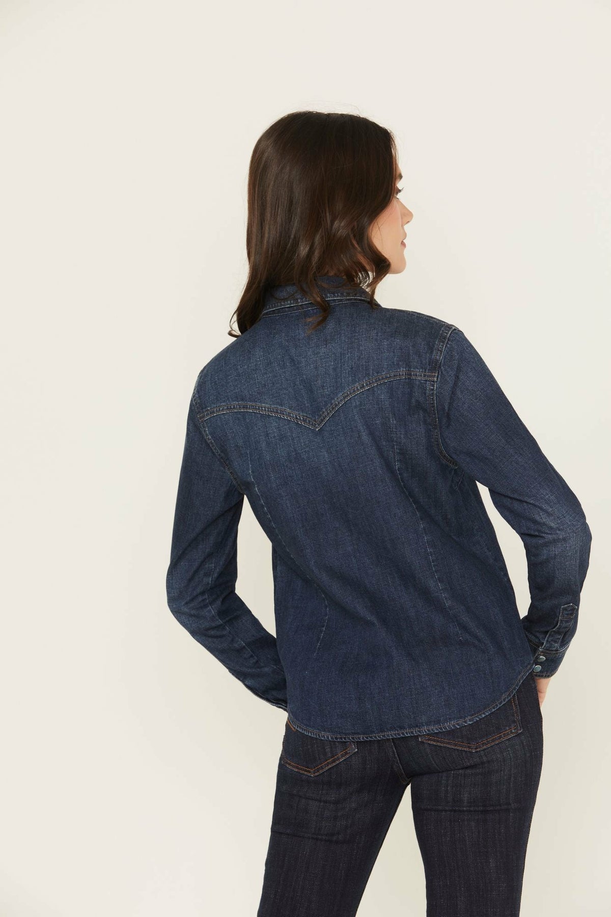 Idyllwind Women | Abbott Dark Wash Chambray Long Sleeve Snap Western Shirt
