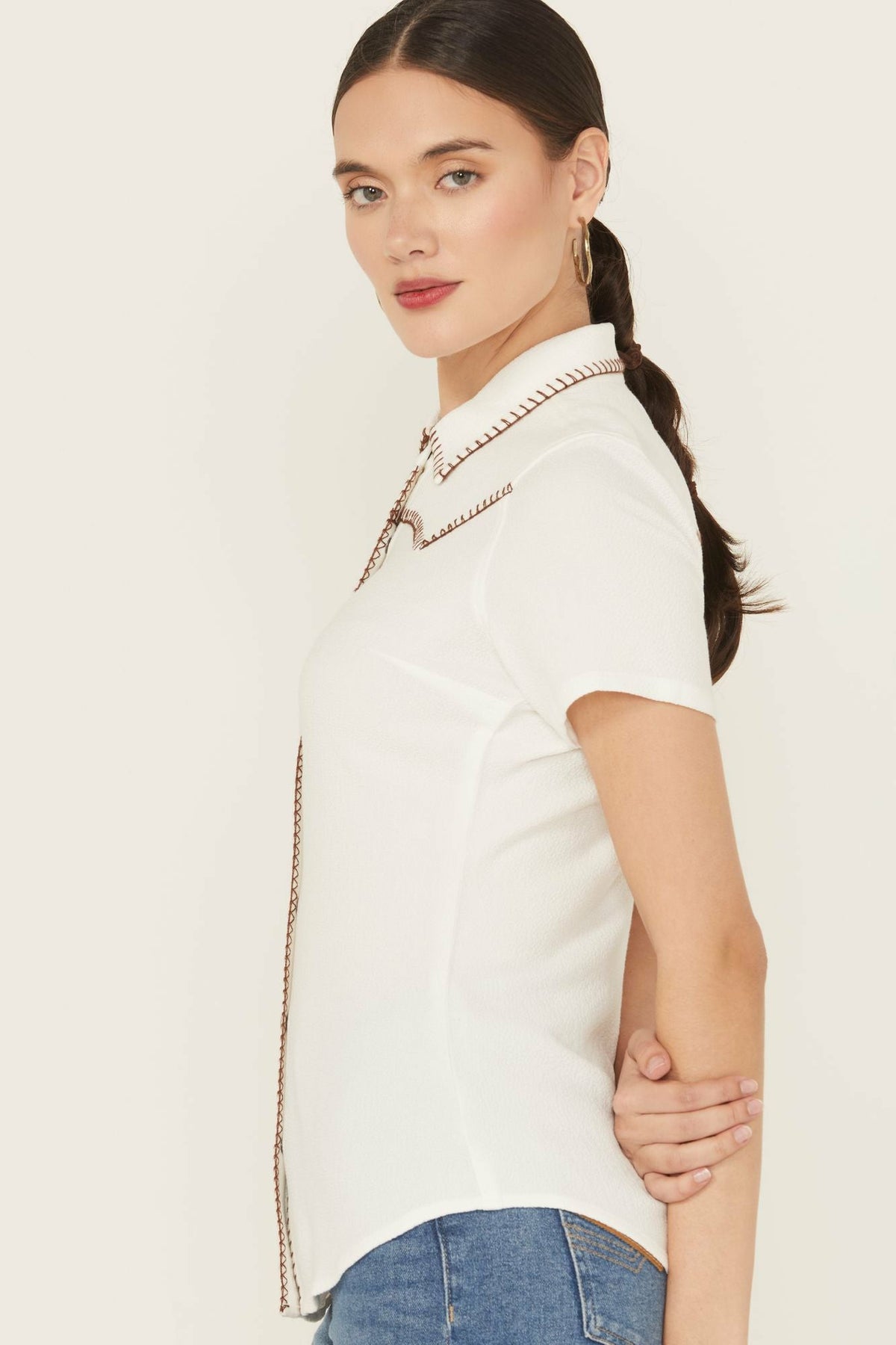Idyllwind Women | Ivory Featherlight Short Sleeve Snap Stretch Western Shirt