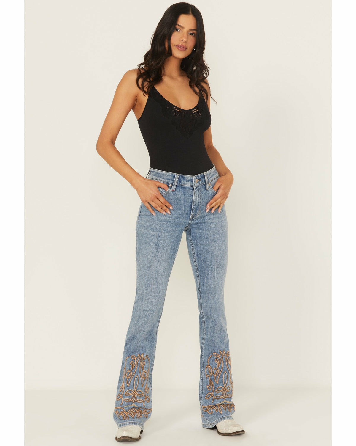 Idyllwind Women | Hawkins Light Wash Rebel Mid Rise Boot Stitch Bootcut Super Stretch Denim Jeans