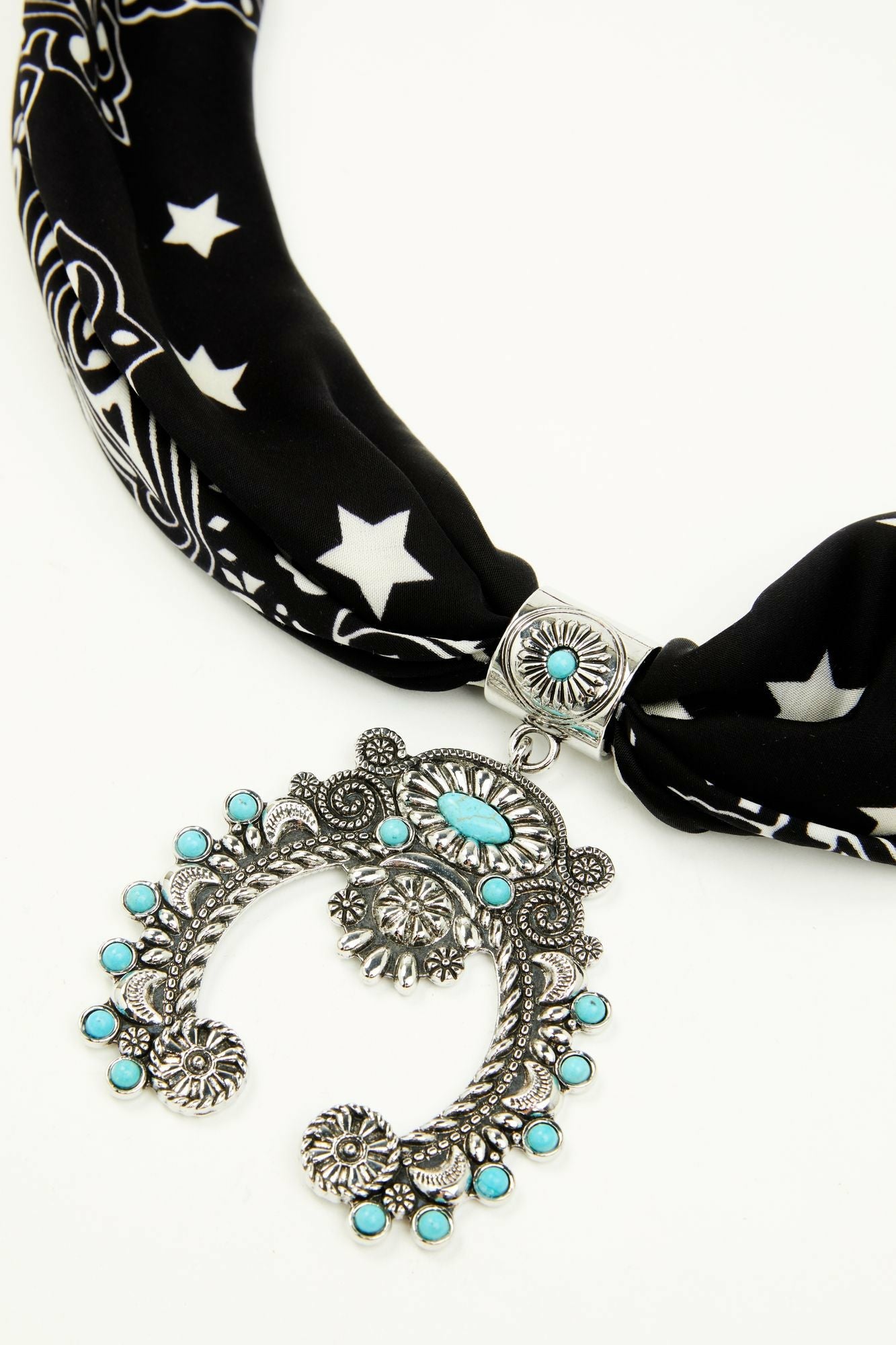 Idyllwind Women | Laurinda Squash Blossom Bandana Necklace