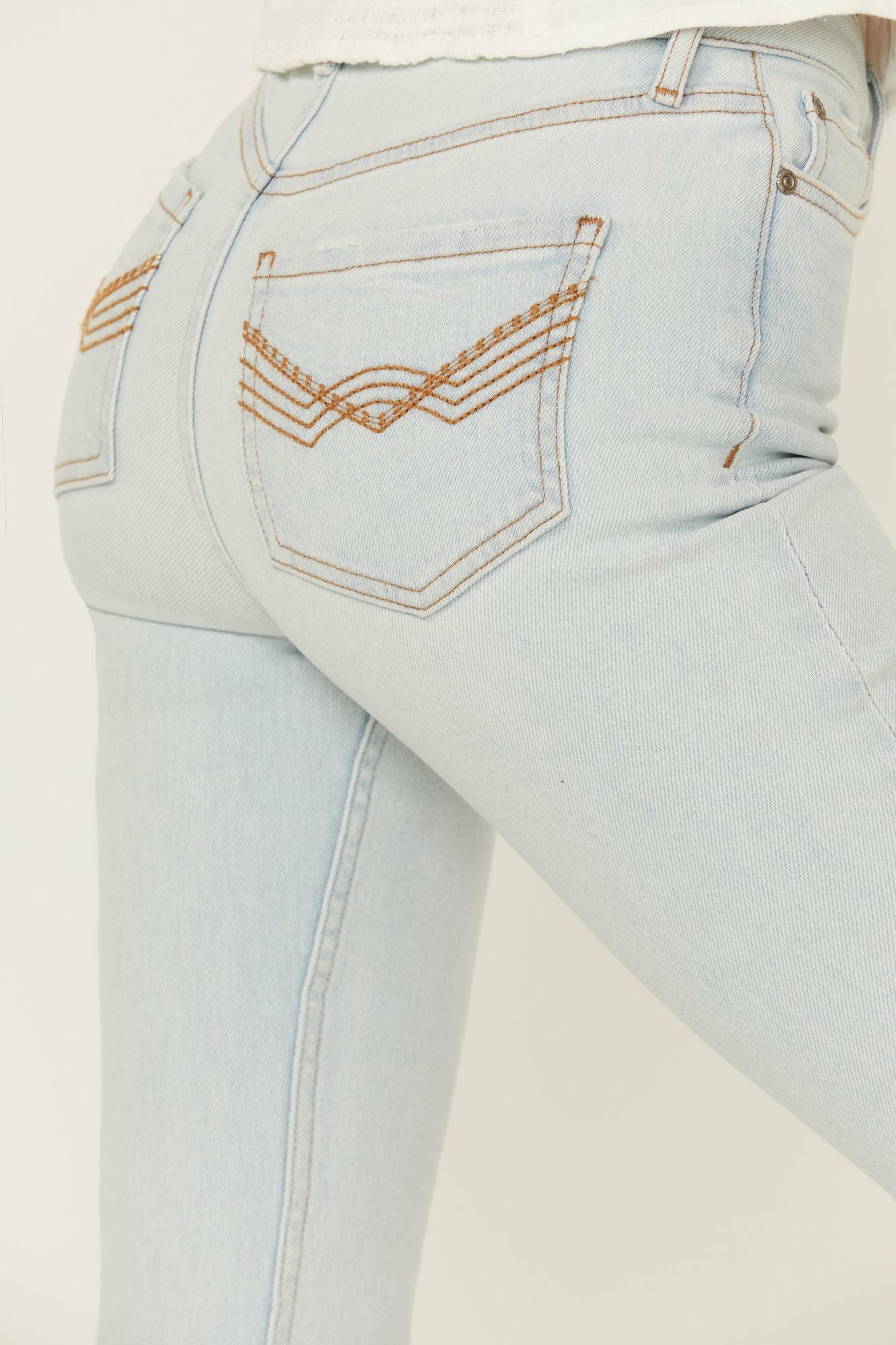Idyllwind Women | High Risin' Sunglow Wash Distressed Knee Flare Jeans