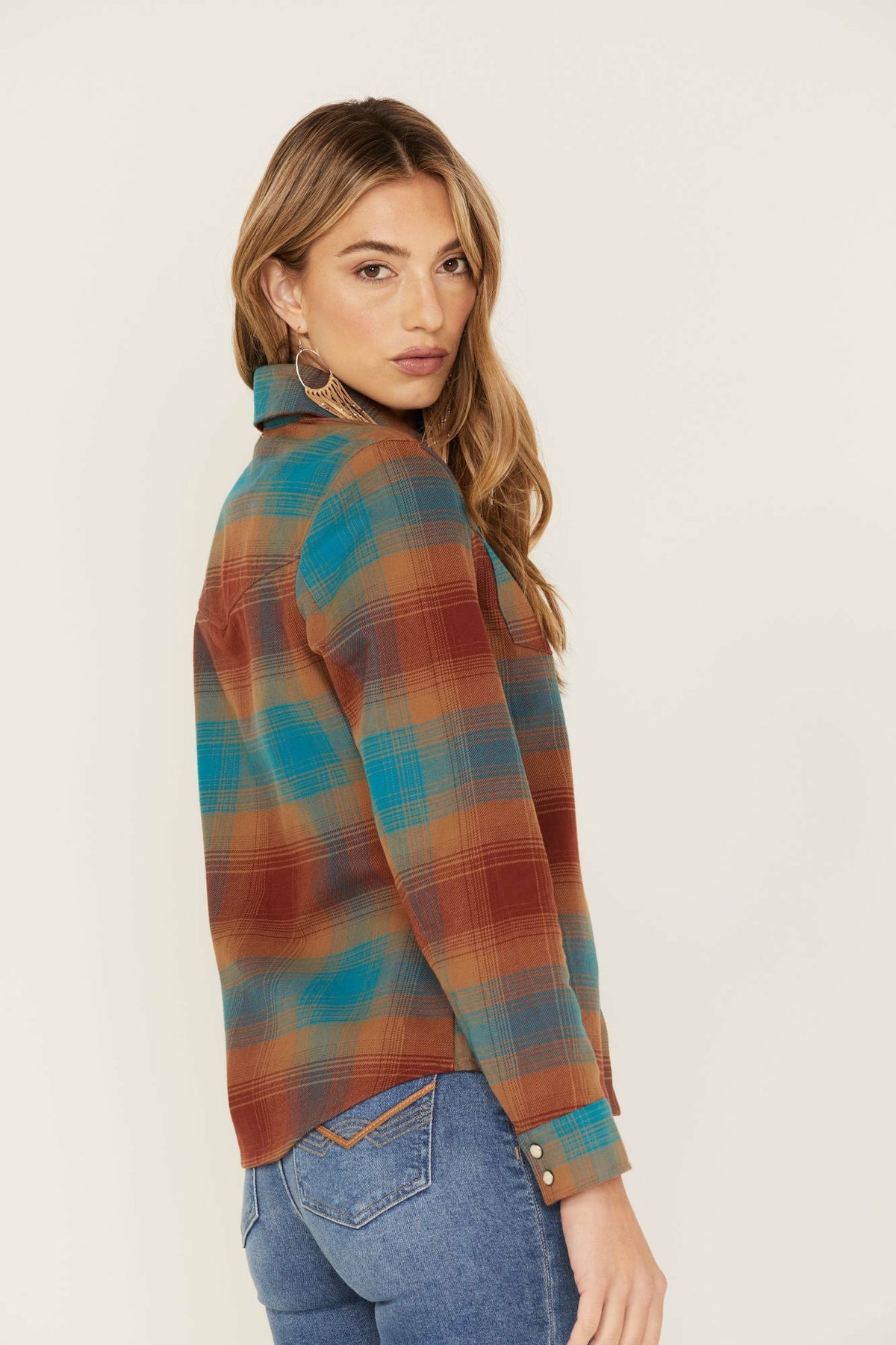 Idyllwind Women | Ombre Plaid Print Long Sleeve Snap Western Top