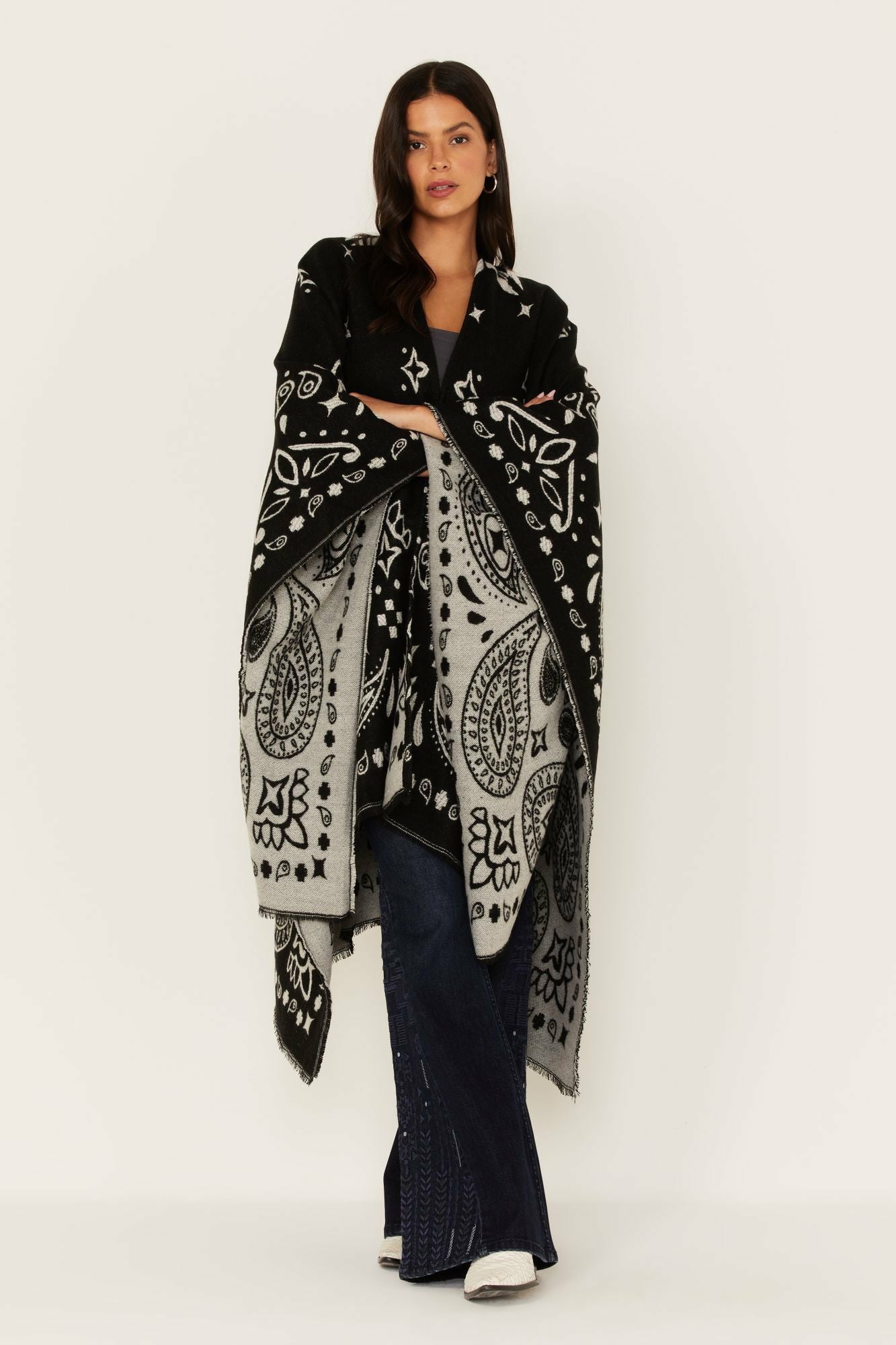 Idyllwind Women | Kyle Bandana Print Blanket Shawl