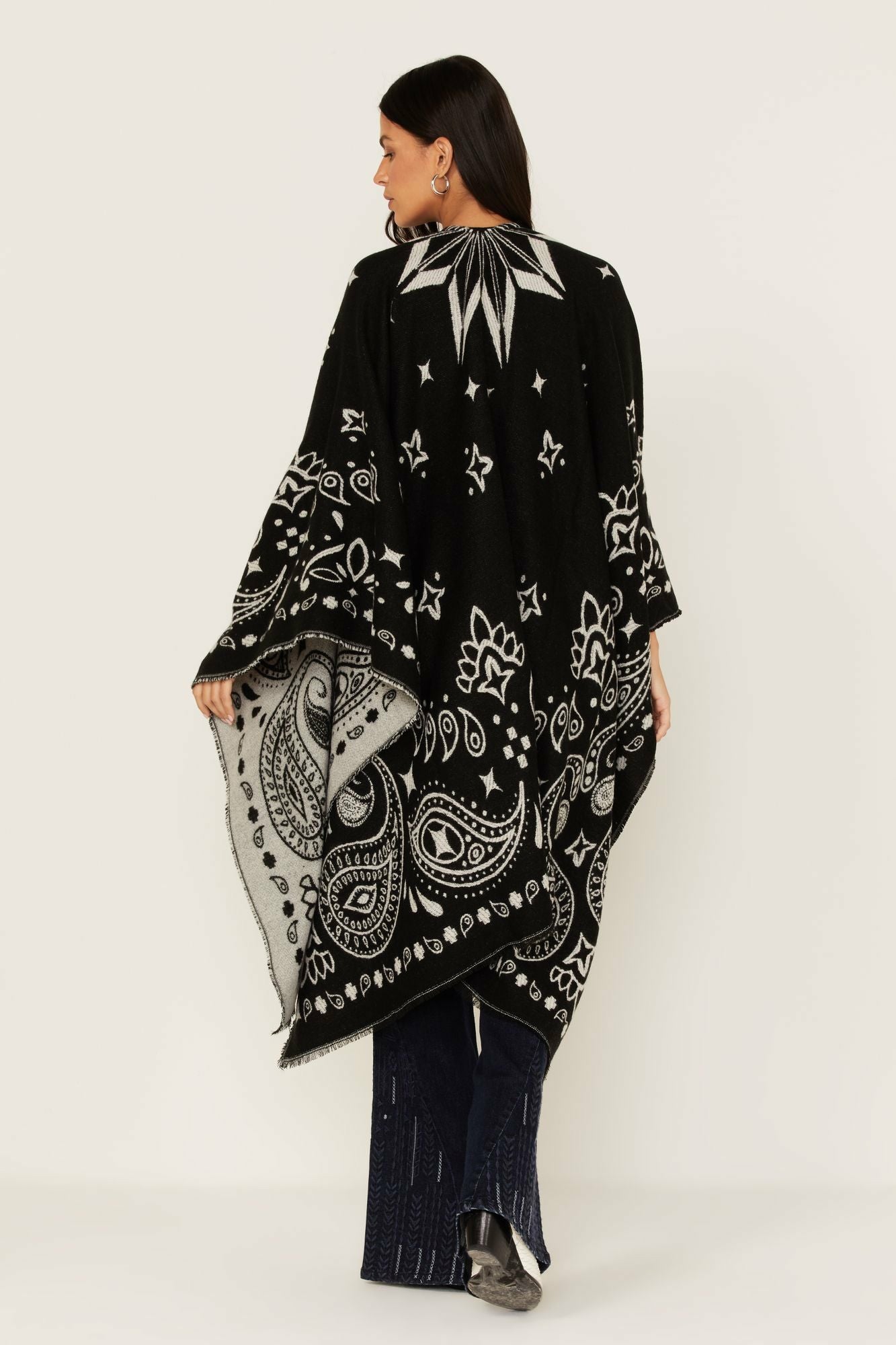 Idyllwind Women | Kyle Bandana Print Blanket Shawl