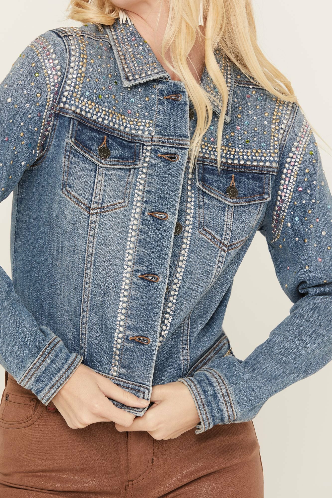 Idyllwind Women | Shiloh Drive Embellished Denim Trucker Jacket