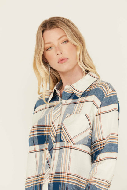 Idyllwind Women | Catherine Lightweight Long Sleeve Pearl Snap Flannel Boyfriend Shirt