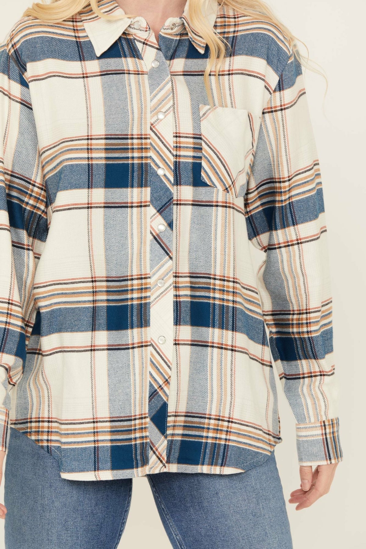 Idyllwind Women | Catherine Lightweight Long Sleeve Pearl Snap Flannel Boyfriend Shirt