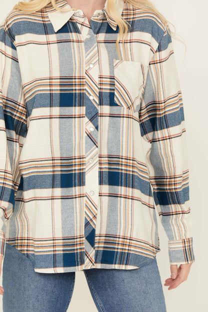 Idyllwind Women | Catherine Lightweight Long Sleeve Pearl Snap Flannel Boyfriend Shirt