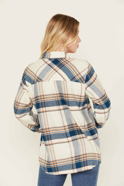 Idyllwind Women | Catherine Lightweight Long Sleeve Pearl Snap Flannel Boyfriend Shirt