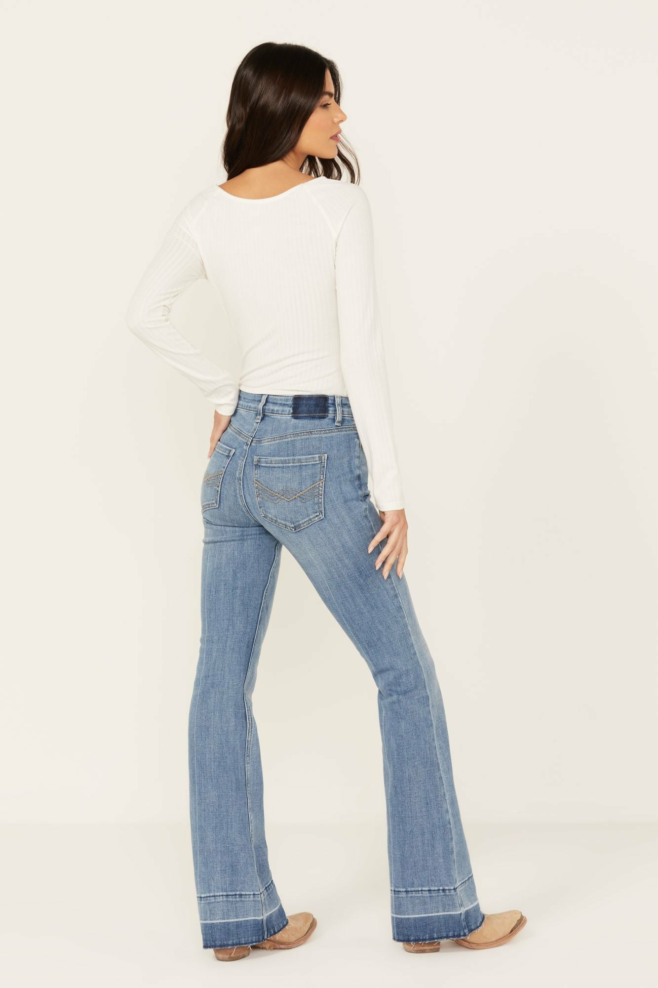 Idyllwind Women | Atwood Light Wash Rebel Mid Rise Stretch Bootcut Jeans