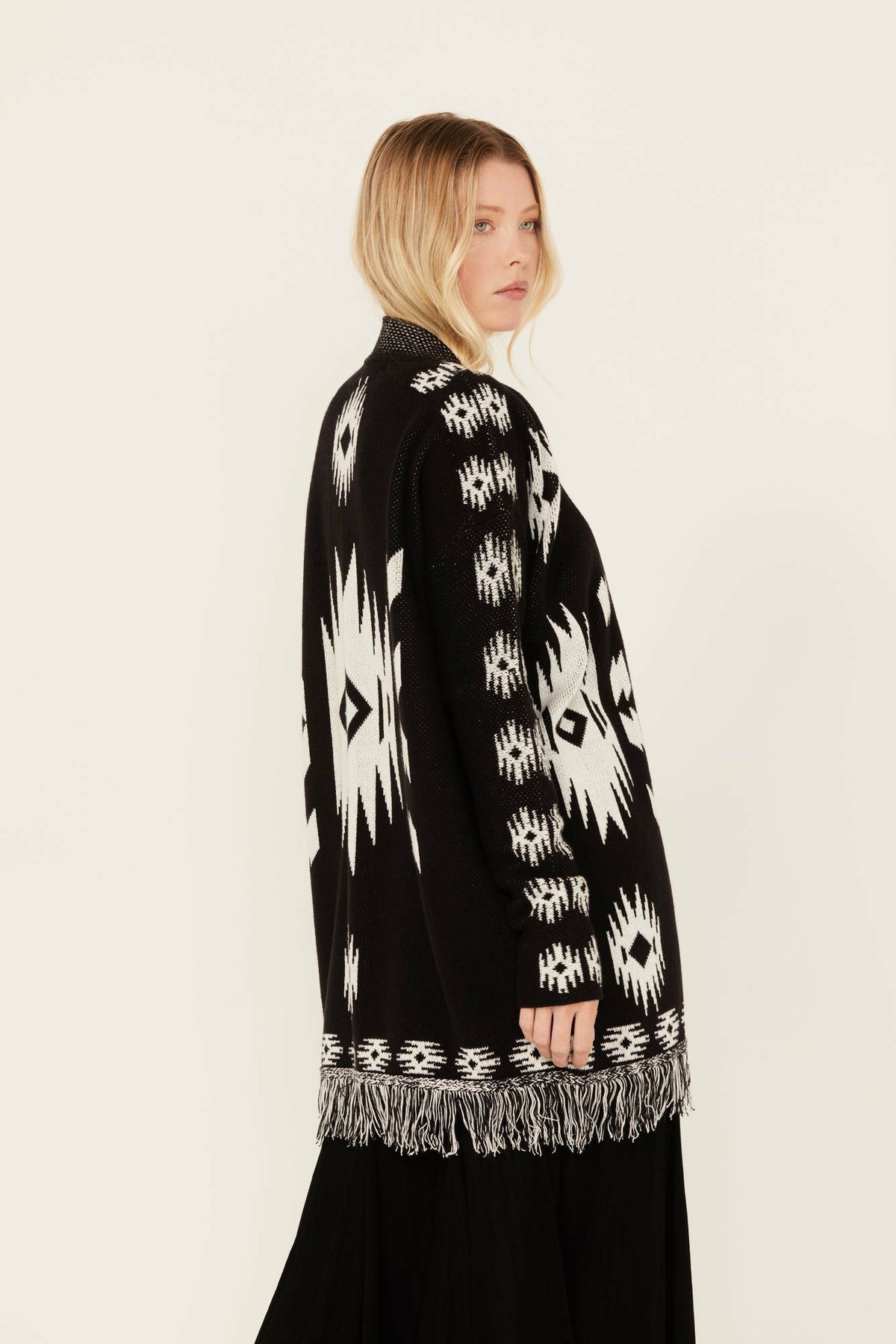 Idyllwind Women | Mamie Southwestern Print Cardigan