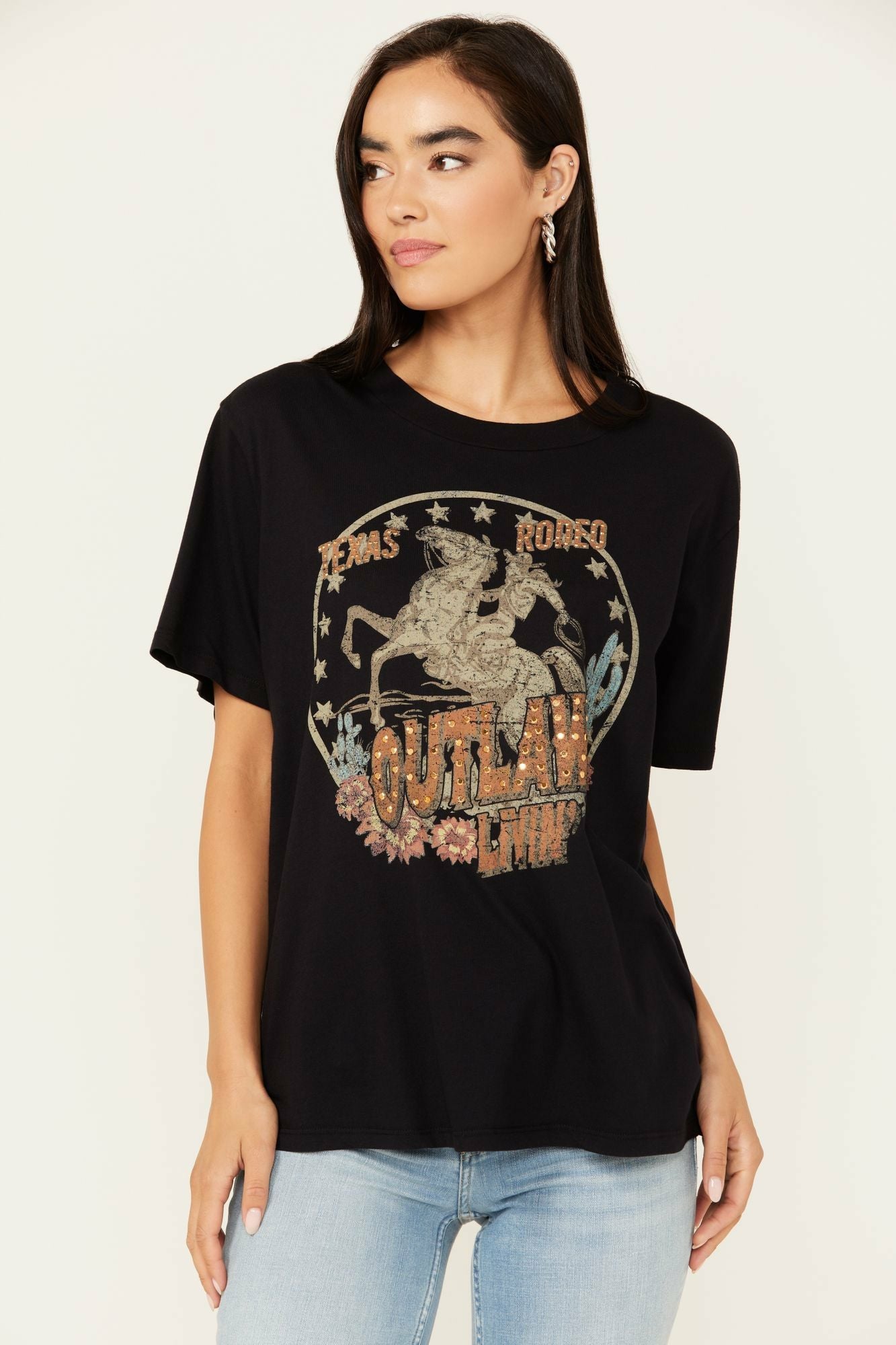 Idyllwind Women | Outlaw Livin' Short Sleeve Graphic Tee