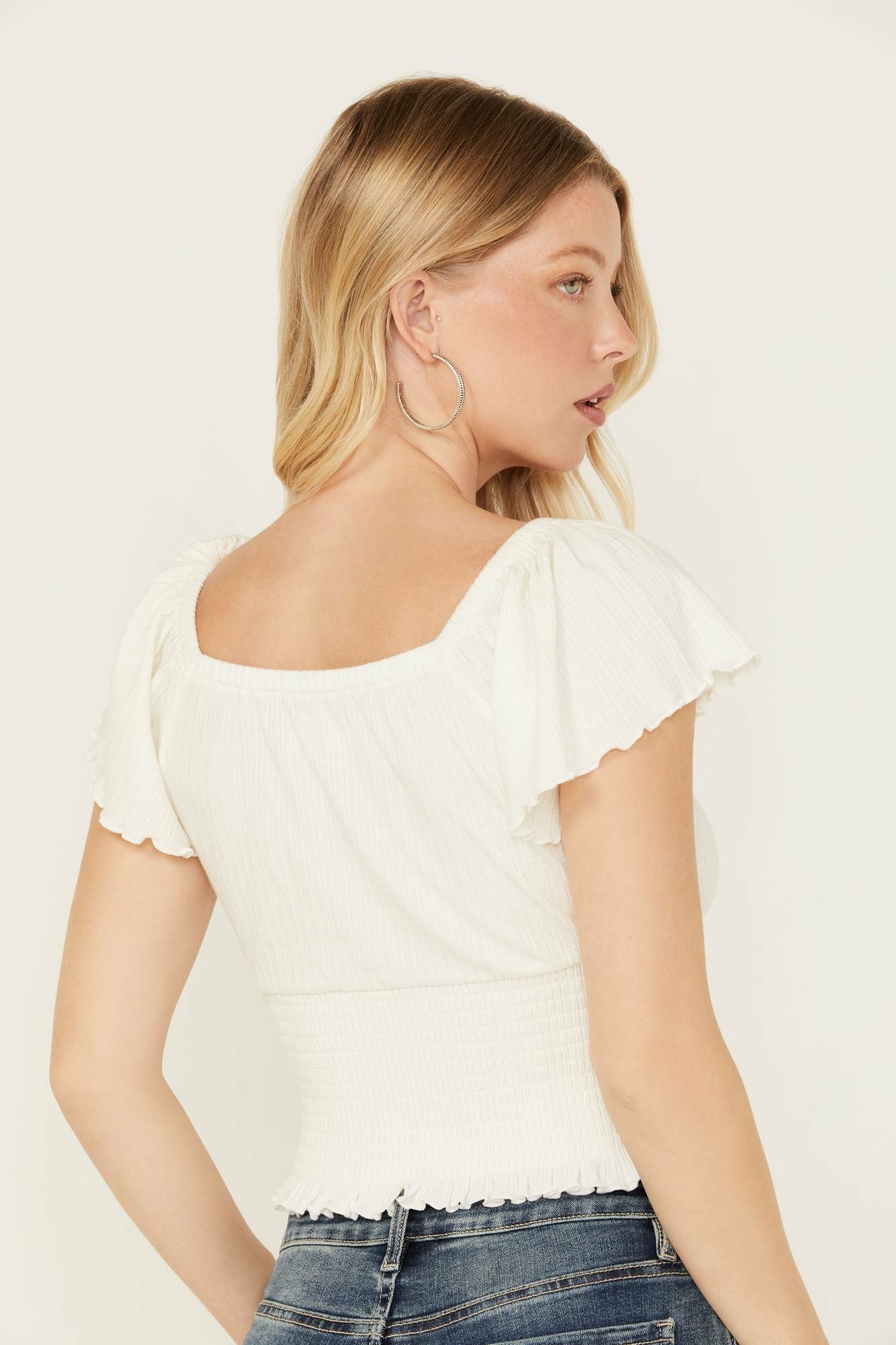 Idyllwind Women | Pointe Flutter Sleeve Smocked Top