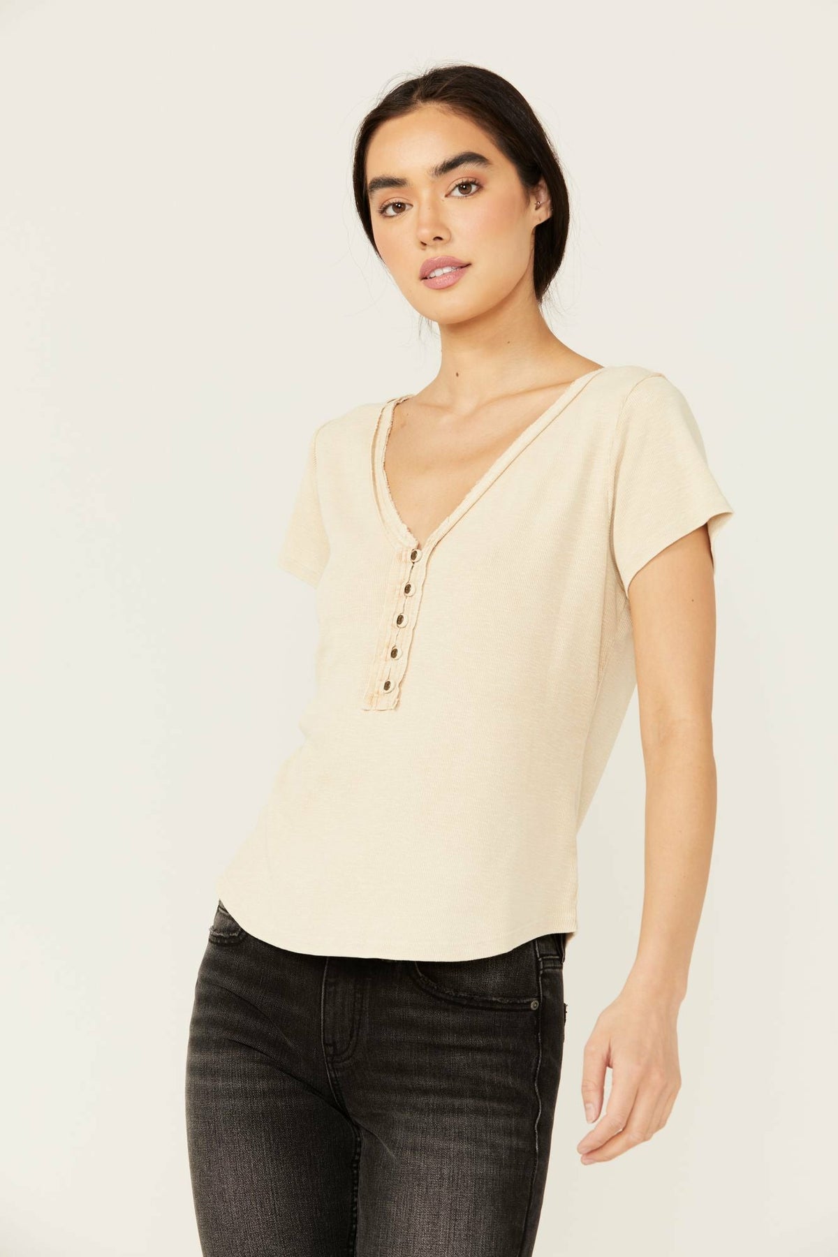 Idyllwind Women | Vaughn Henley Short Sleeve Shirt