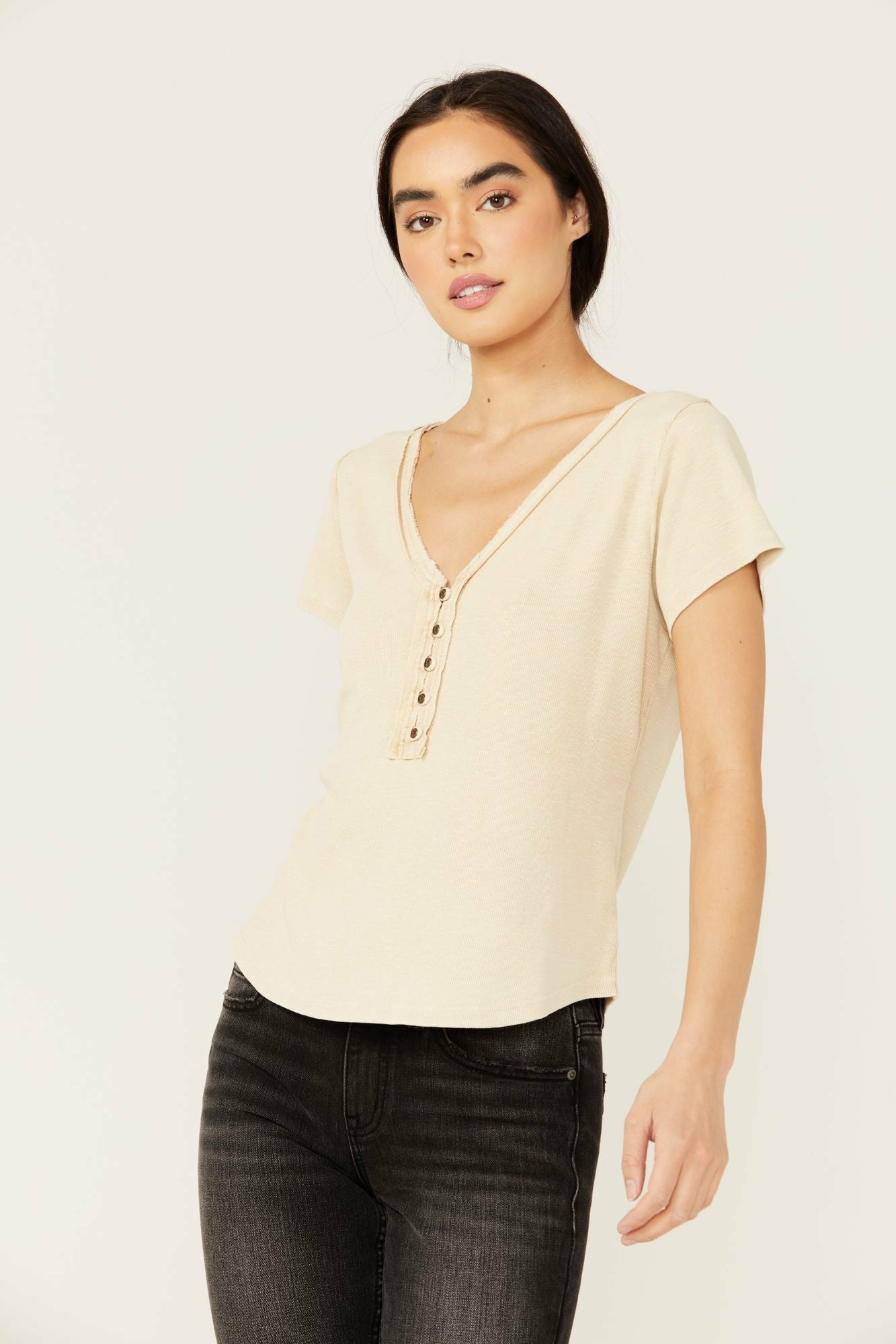 Idyllwind Women | Vaughn Henley Short Sleeve Shirt