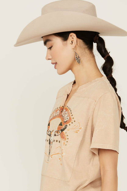 Idyllwind Women | Max Headstrong Short Sleeve Graphic Tee