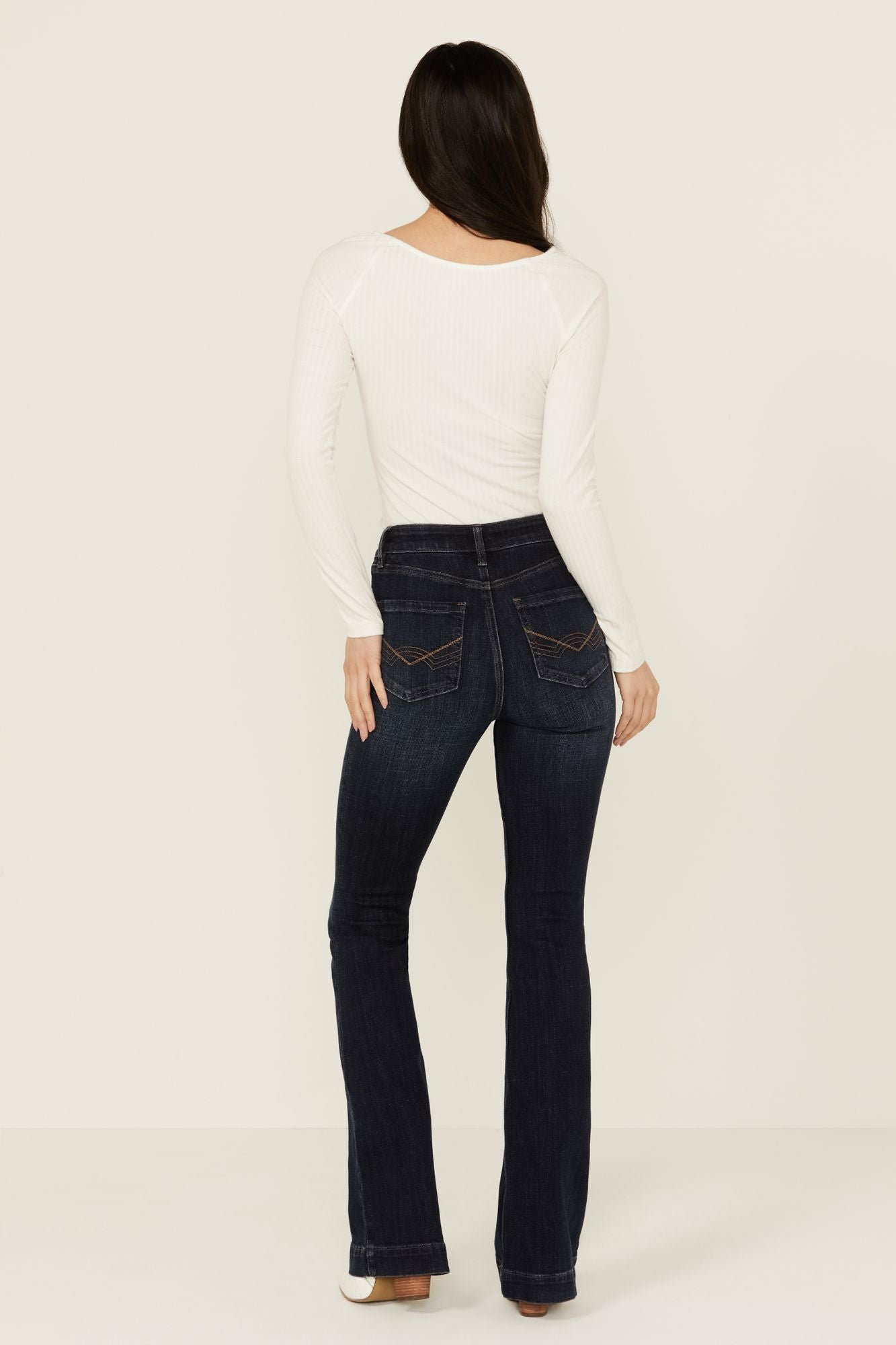 Idyllwind Women | Regent Dark Wash Gypsy High Rise Seamed Bootcut Comfort Stretch Denim Jeans