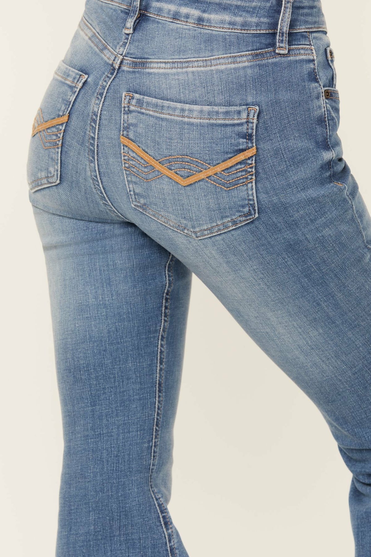 Idyllwind Women | Alto Vista Medium Wash Mid Rise Bootcut Stretch Denim Jeans