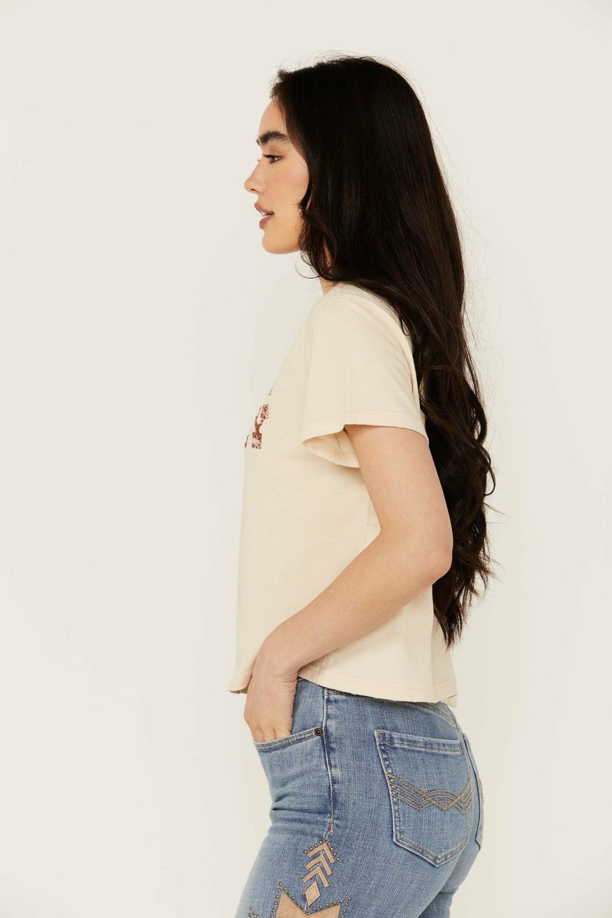 Idyllwind Women | Sorry Gone Country Short Sleeve Cropped Graphic Tee
