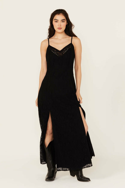 Idyllwind Women | Wyn Lace Sleeveless Maxi Dress