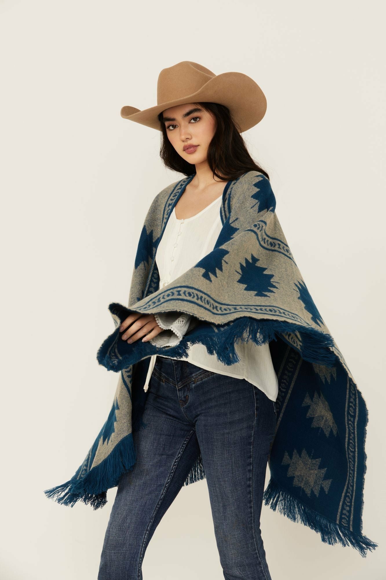 Idyllwind Women | Fesslers Reversible Shawl