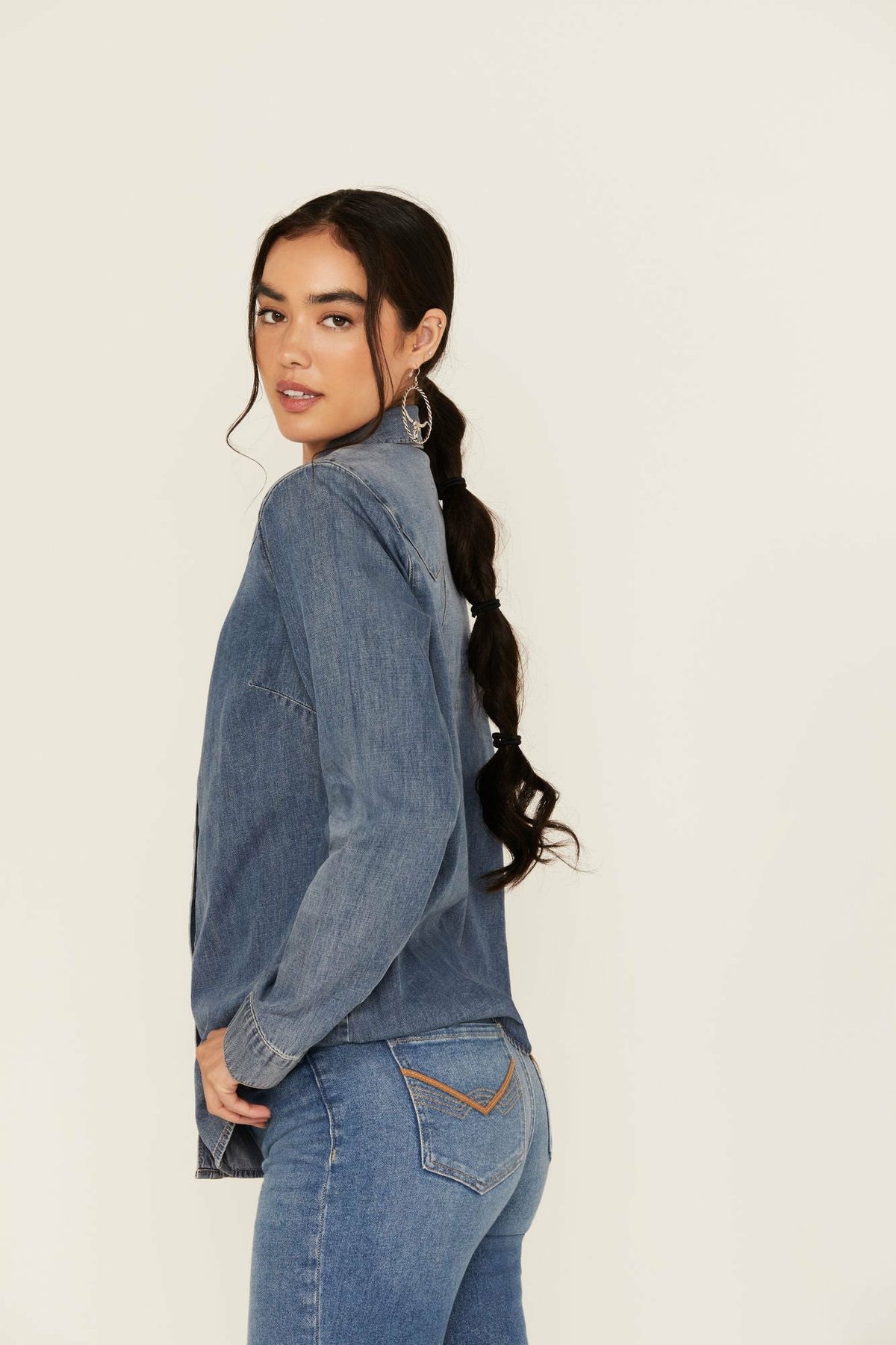 Idyllwind Women | Huckleberry Medium Wash Long Sleeve Snap Western Shirt