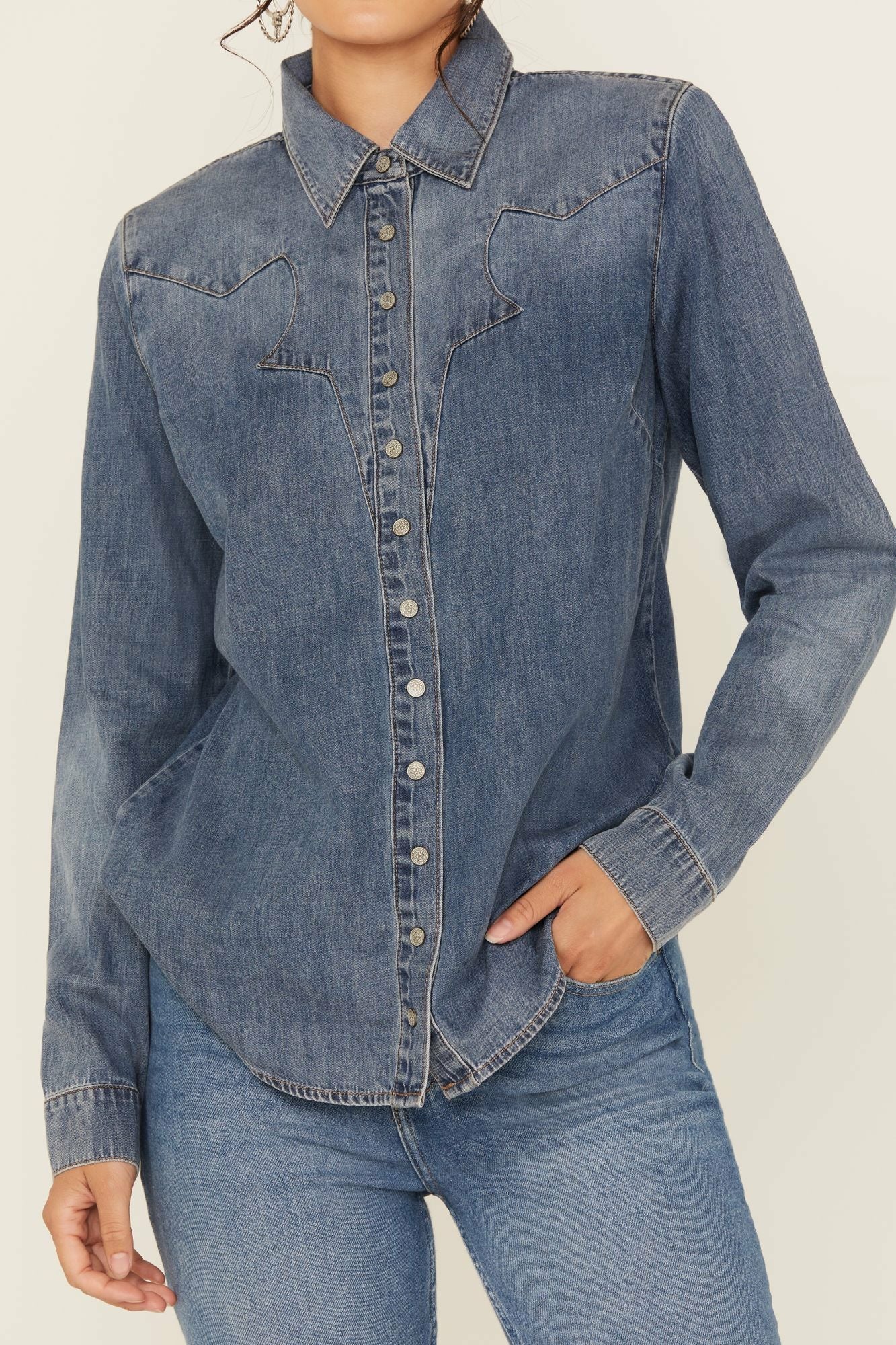 Idyllwind Women | Huckleberry Medium Wash Long Sleeve Snap Western Shirt