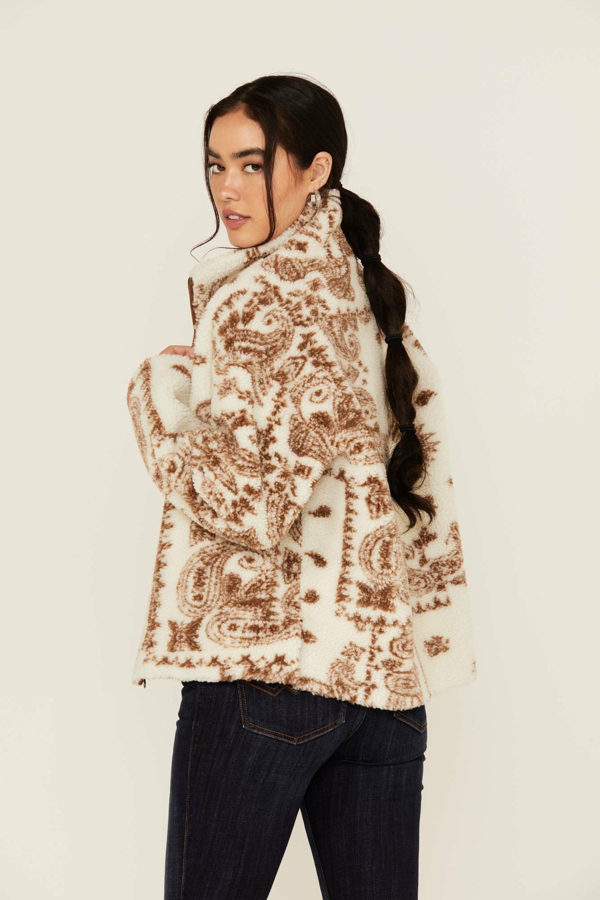 Idyllwind Women | Casey Reversible Faux Suede and Sherpa Zip-Up Jacket