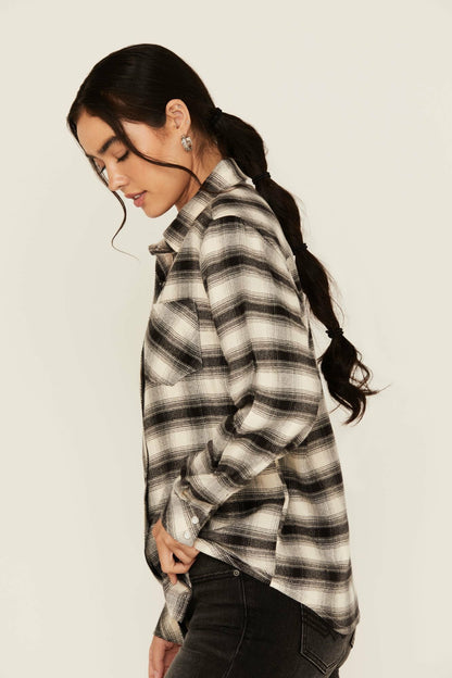 Idyllwind Women | Flannel Plaid Print Long Sleeve Snap Shirt