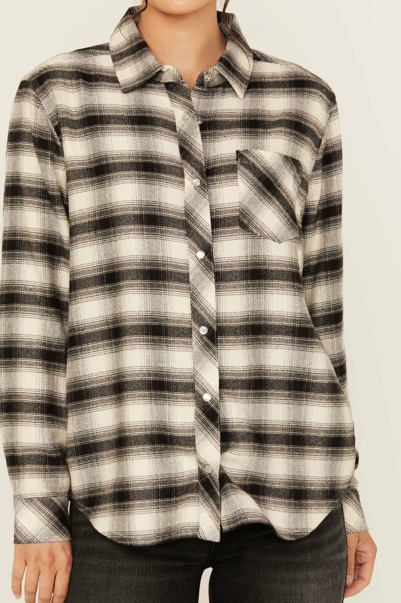 Idyllwind Women | Flannel Plaid Print Long Sleeve Snap Shirt